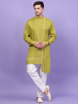 QISHTAR Men Solid A-line Kurta(Green)