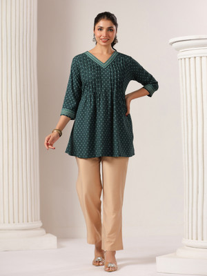 Span Women Self Design Straight Kurta(Green)