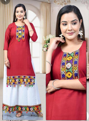 Akki sales Women Solid A-line Kurta(Maroon)