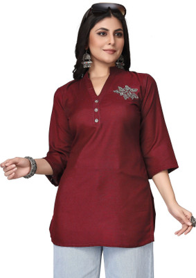 MANTRA DESIGNER Women Self Design A-line Kurta(Maroon)