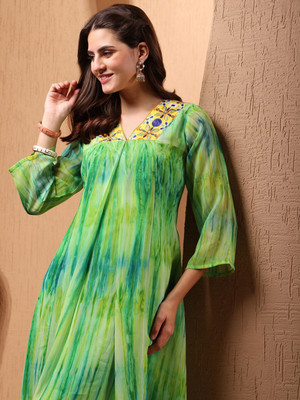 Sangria Women Dyed/Ombre A-line Kurta(Green)