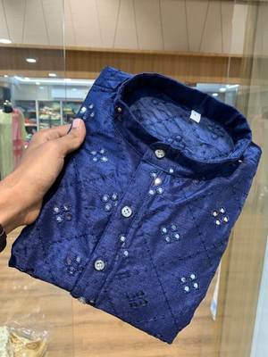 Nellist Men Embroidered Straight Kurta(Dark Blue)