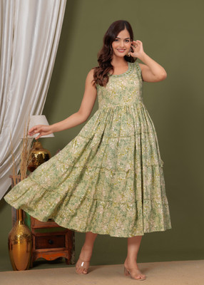 HouseOfCommon Women Embroidered, Printed Flared Kurta(Green)