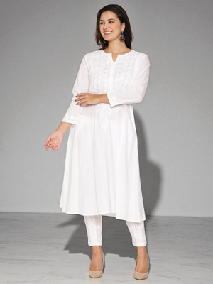 Handkari Women Chikan Embroidery Straight Kurta(White)