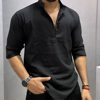 SHOOLIN Men Self Design Straight Kurta(Black)