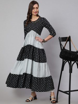 GLAM ROOTS Women Floral Print Flared Kurta(Black)