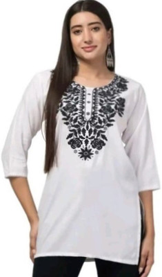Nawazfashion Women Embroidered Straight Kurta(White)