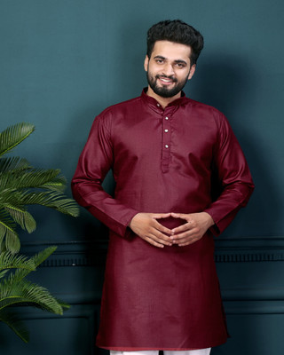 ORIFAB Men Solid Straight Kurta(Maroon)