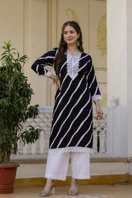 Surhi Women Leheriya Straight Kurta(Black)