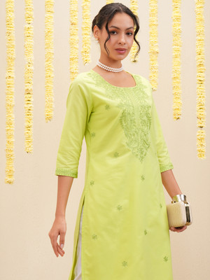 Vishudh Women Embroidered Straight Kurta(Green)