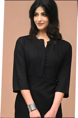 ramaneey Women Solid Straight Kurta(Black)
