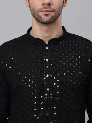 TRADITIONAL ANDAAZ Men Embellished Straight Kurta(Black)