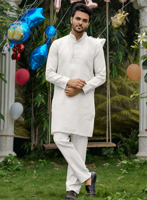 archittam Men Solid A-line Kurta(White)