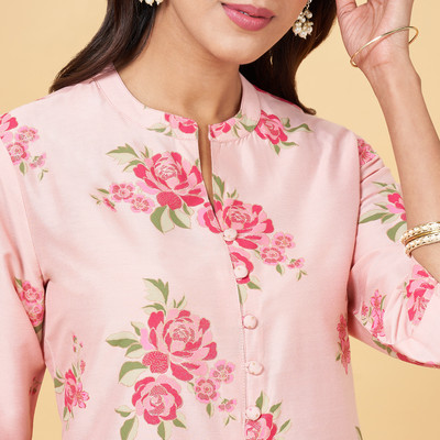 Rangmanch by Pantaloons Women Dyed/Ombre A-line Kurta(Pink)