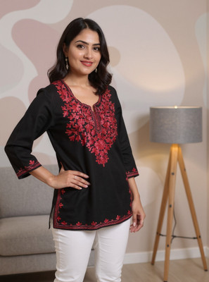Lb creation Women Embroidered Straight Kurta(Black)