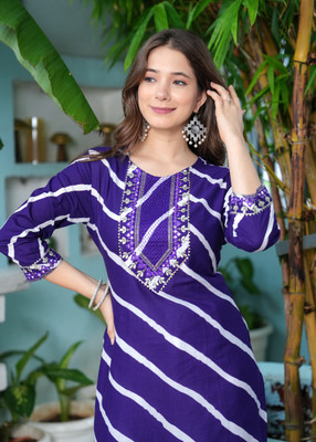 PRISCA Women Floral Print Straight Kurta(Blue)