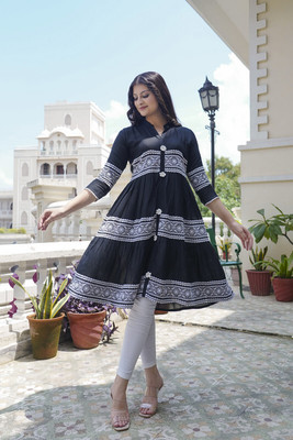 Anmi Embroidered Women Anarkali Kurta(Black)