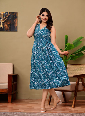 Radha Govind Women Printed, Floral Print, Embroidered, Geometric Print Anarkali Kurta(Blue)