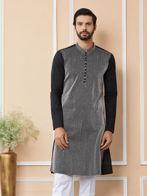See Designs Men Striped Straight Kurta(Black)