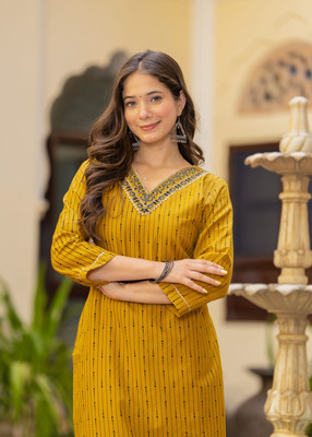 BKApparels Women Embroidered Straight Kurta(Yellow)