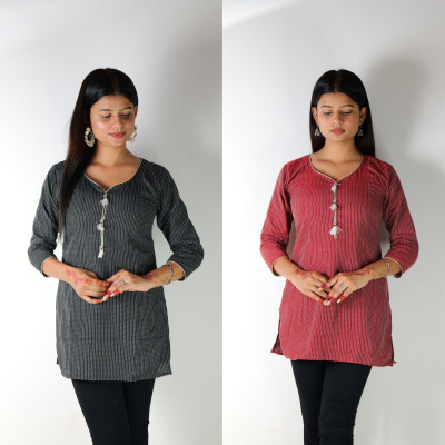 Wellcure enterprises Women Self Design Straight Kurta(Black, Red)