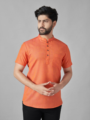 JUGG JUGG JEEYO Men Solid Straight Kurta(Orange)