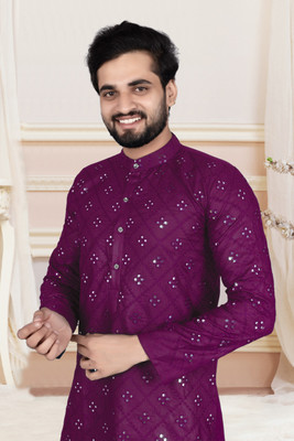 Kajavi Fashion Men Embellished Straight Kurta(Maroon)