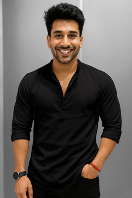 feshopee Men Self Design Straight Kurta(Black)