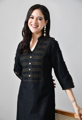 CREATIVE Women Solid Straight Kurta(Black)