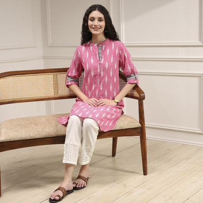 BIBA Women Printed Straight Kurta(Pink)