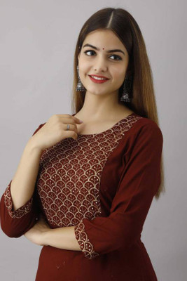 PRIYALIFASHION Women Embroidered A-line Kurta(Maroon)