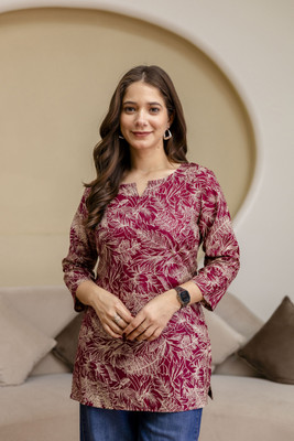 AOMORI Women Printed, Floral Print Straight Kurta(Maroon)