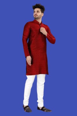 Soniyag Men Printed Straight Kurta(Maroon)