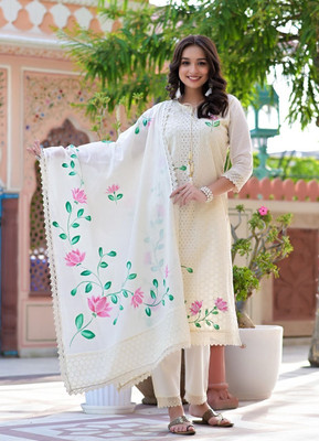 chahat Enterprise Women Embroidered Straight Kurta(White)