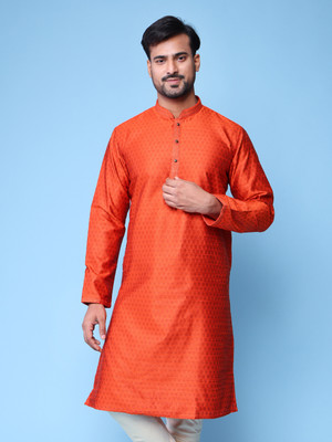 Aurik Men Solid Straight Kurta(Orange)
