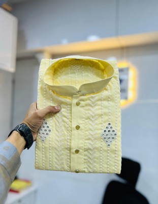 MOXTE Men Printed Straight Kurta(Yellow)