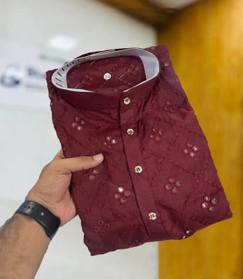Simran Creation Men Embroidered Straight Kurta(Maroon)