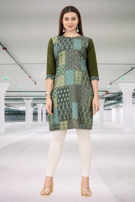 PRAFULA CLOTH STORE Women Self Design Flared Kurta(Green)
