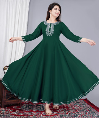 Nikhat Women Solid Anarkali Kurta(Green)