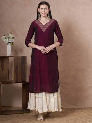 Fashor Women Embroidered Straight Kurta(Red)