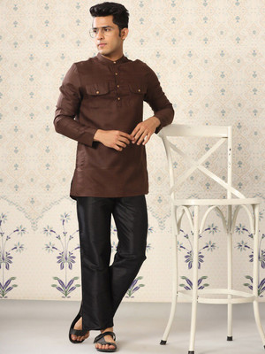 Ode by House of Pataudi Men Solid Straight Kurta(Brown)