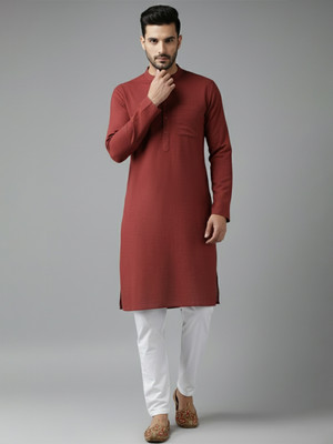 Navkanj Men Solid Straight Kurta(Maroon)