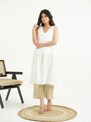 Goodhand Women Solid Straight Kurta(White)