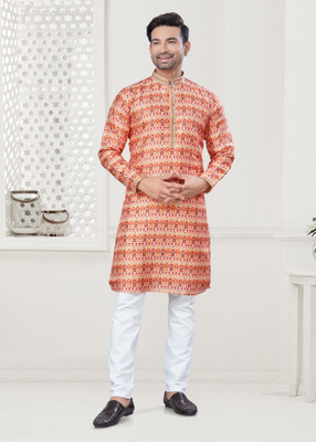 Svatantra Men Printed Straight Kurta(Orange)