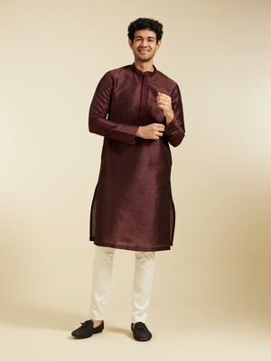 DIWAS by Manyavar Men Solid Straight Kurta(Purple)