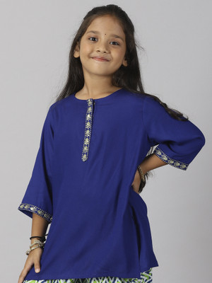 KiddoPanti Girls Embroidered A-line Kurta(Blue)