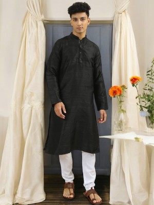 Tattva Men Solid Straight Kurta(Black)