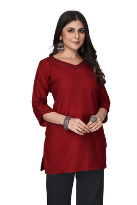 MANTRA DESIGNER Women Self Design A-line Kurta(Maroon)
