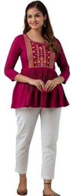 Karigarhi Women Embroidered Straight Kurta(Maroon)