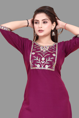 HARISH TEXTILE Women Embroidered A-line Kurta(Purple)